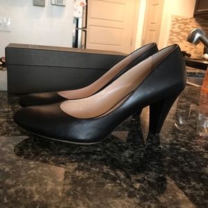 Bally by Switzerland black Pump.